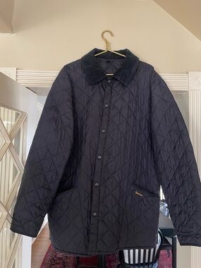Barbour Heritage Liddesdale Navy Quilted Men's Jacket with Corduroy Collar